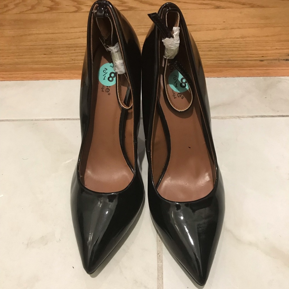 Black heels Dollhouse